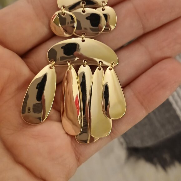 She's A Natural Chandelier Melinda Maria Earrings - Picture 2 of 3